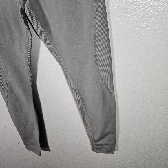 Glyder Tone Up Bra/Legging Set Size S - Picture 10 of 16